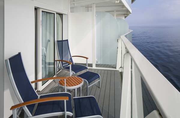 RCI Harmony of the Seas, Junior Suite 0.jpg